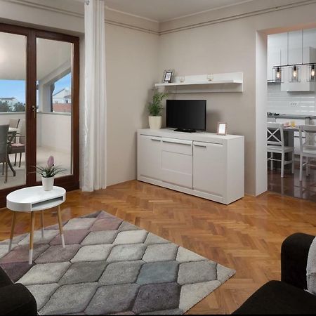 Apartments Sasha Pula Extérieur photo