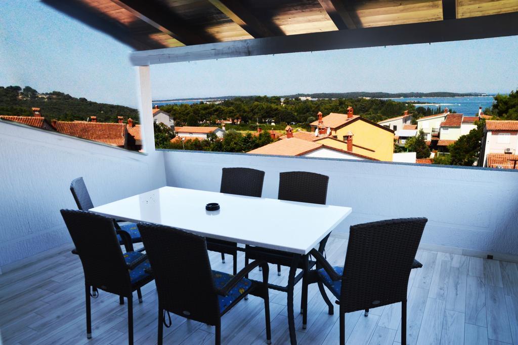 Apartments Sasha Pula Extérieur photo
