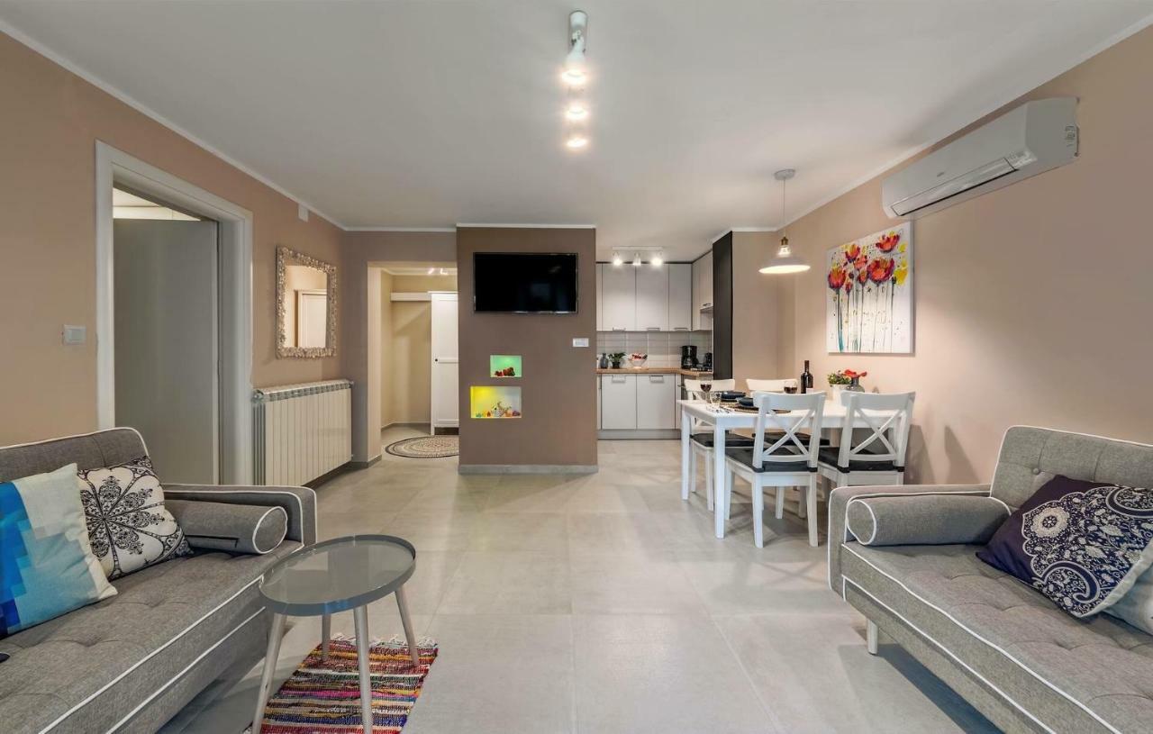 Apartments Sasha Pula Extérieur photo